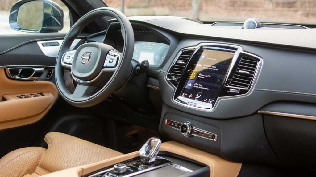 2022 Volvo XC90 Recharge Plug-in Hybrid Interior Design